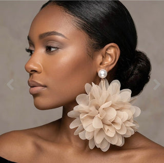 Grand Petal Bloom Earring