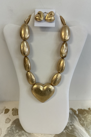Heavy Heart Glam Necklace