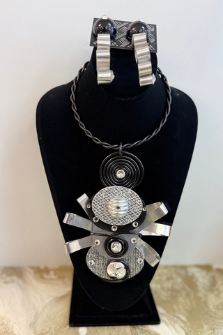 Titanium Edge Statement Set