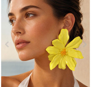 Bold Bloom Floral Earring