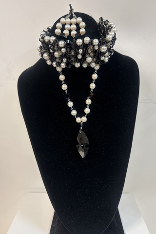 Black Swan Drip Necklace Set