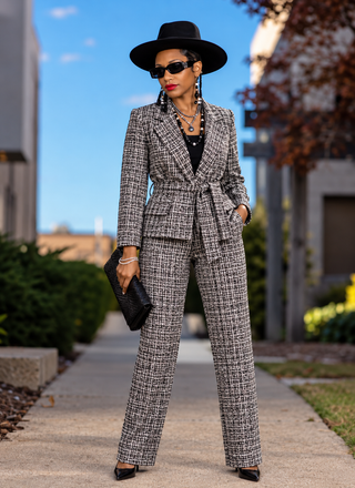 Power Play Suit 🖤🤍