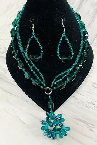 Bold Gem Drop Necklace 💎✨